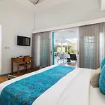 Pura Villa